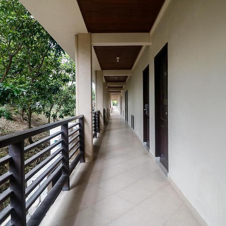 Hotel RedDoorz Premium @ Bukit Damai Indah Balikpapan  Exterior foto